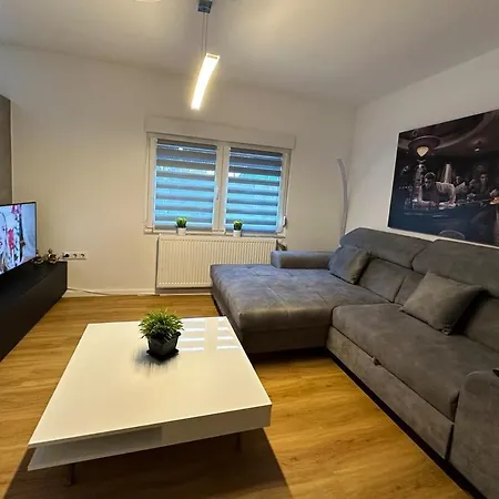 Apartment Mit Wintergarten *